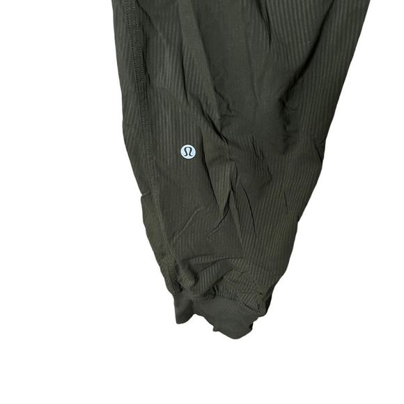 Lululemon Dance Studio Pants 8 - Picture 7 of 7